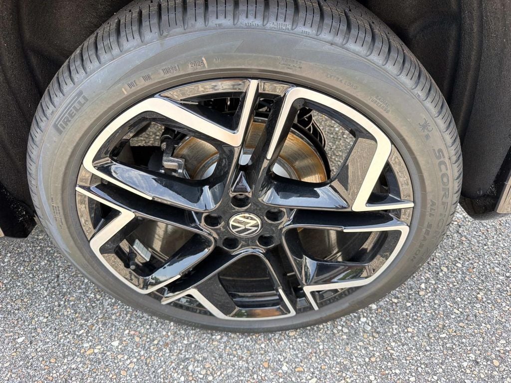2026 Volkswagen Tiguan 2.0T SEL R-Line Turbo