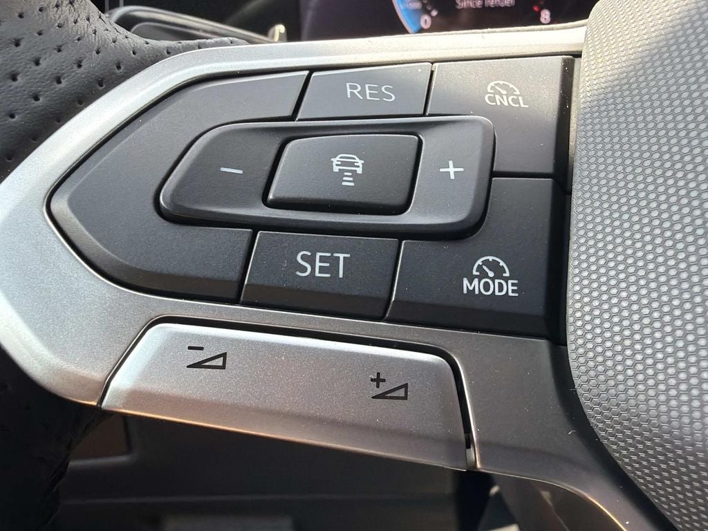 2026 Volkswagen Tiguan 2.0T SEL R-Line Turbo