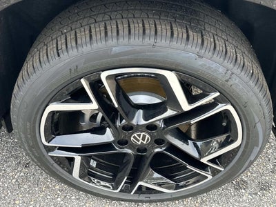 2026 Volkswagen Tiguan 2.0T SEL R-Line