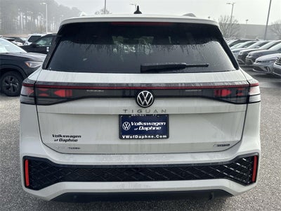 2026 Volkswagen Tiguan 2.0T SEL R-Line