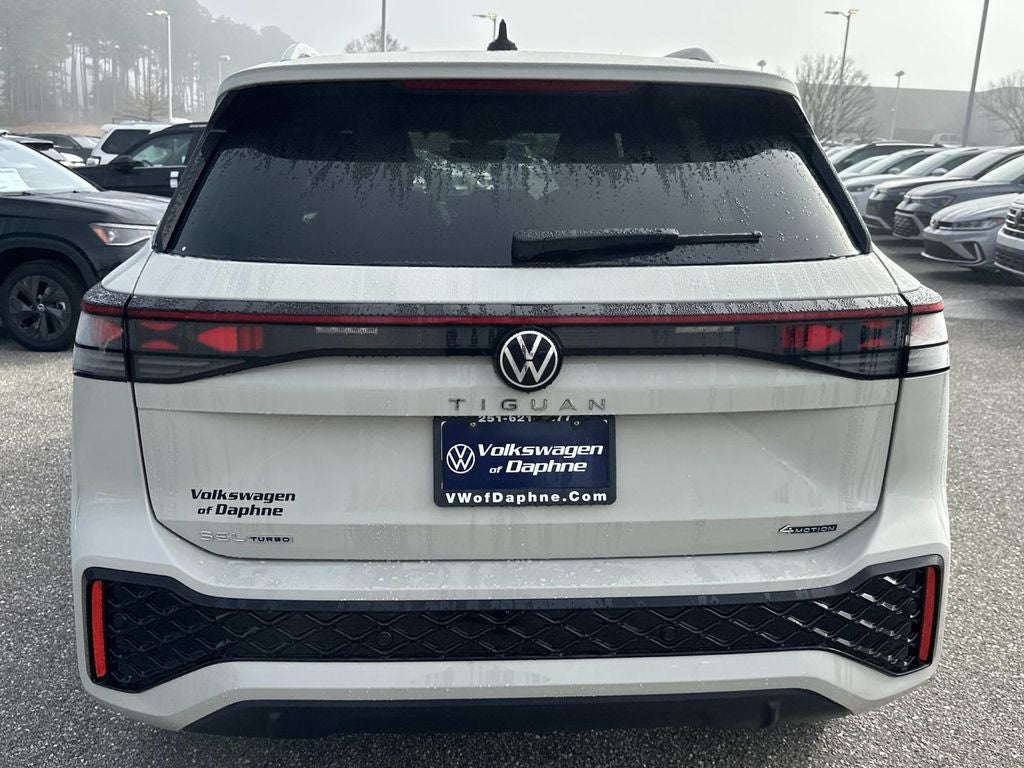 2026 Volkswagen Tiguan 2.0T SEL R-Line
