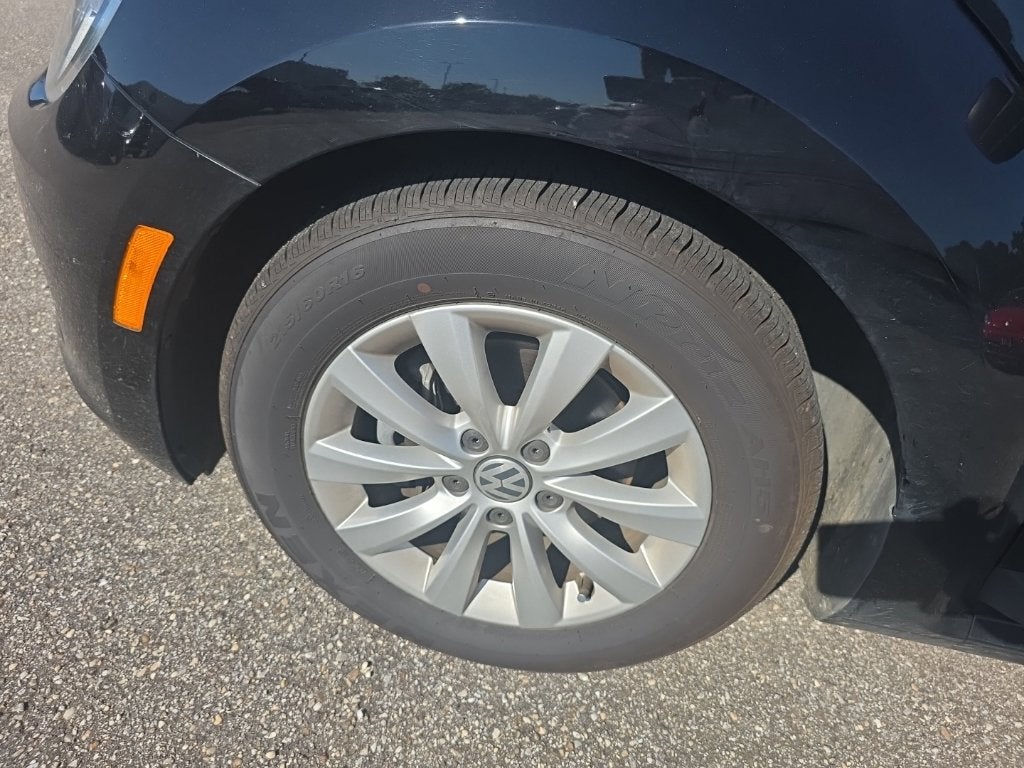 2016 Volkswagen Beetle 1.8T S