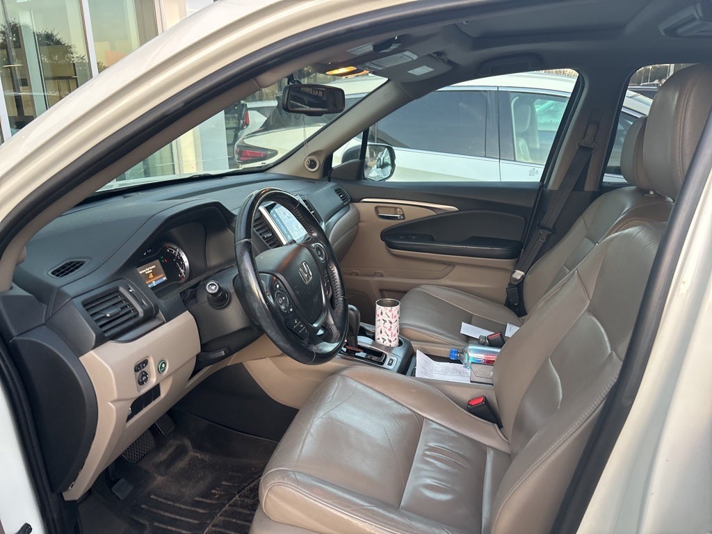 2016 Honda Pilot EX-L w/Rear Entertainment System