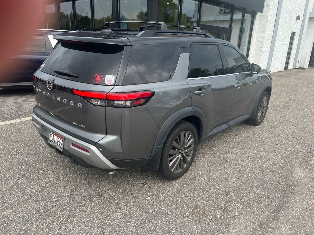 2023 Nissan Pathfinder SL