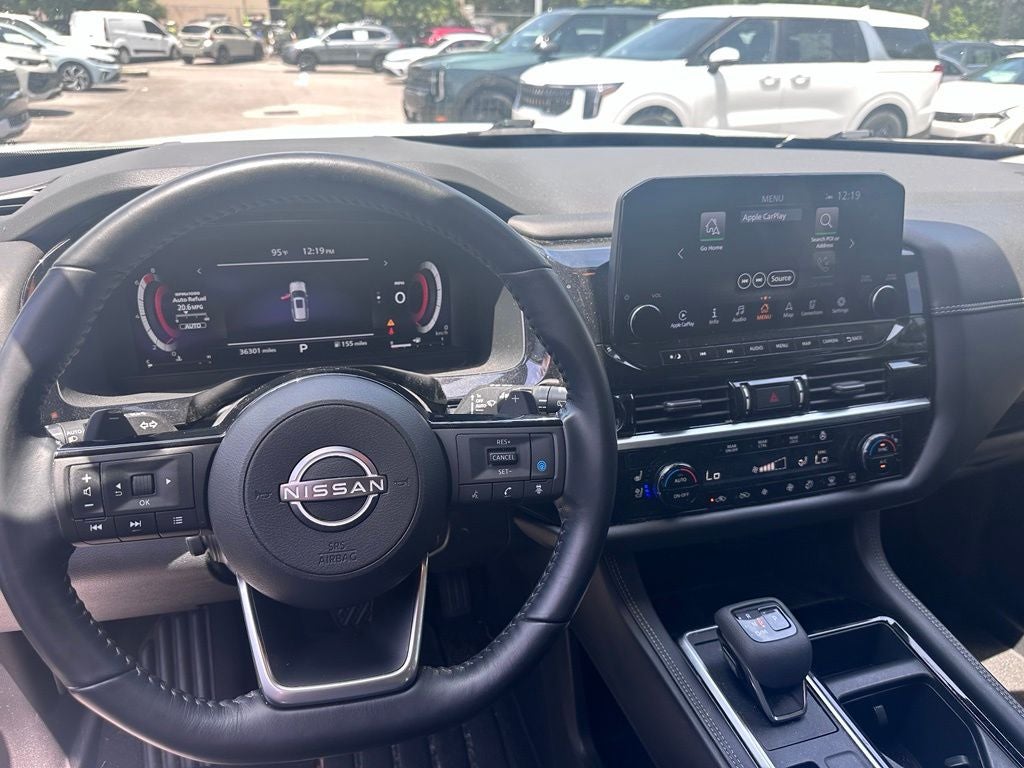 2023 Nissan Pathfinder Platinum