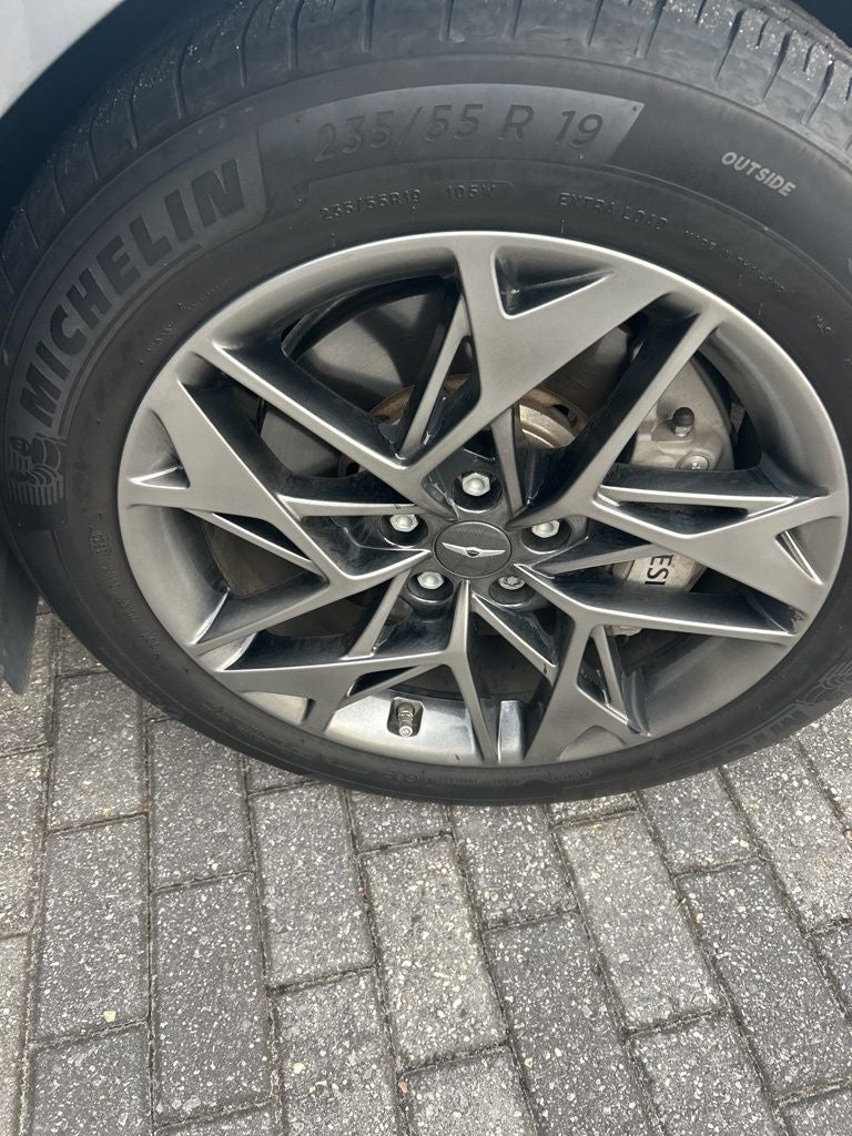 2024 Genesis GV70 2.5T