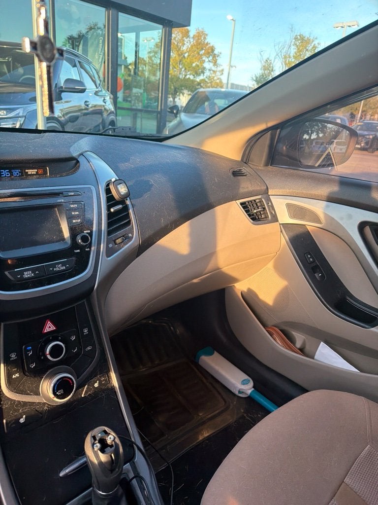 2014 Hyundai Elantra SE