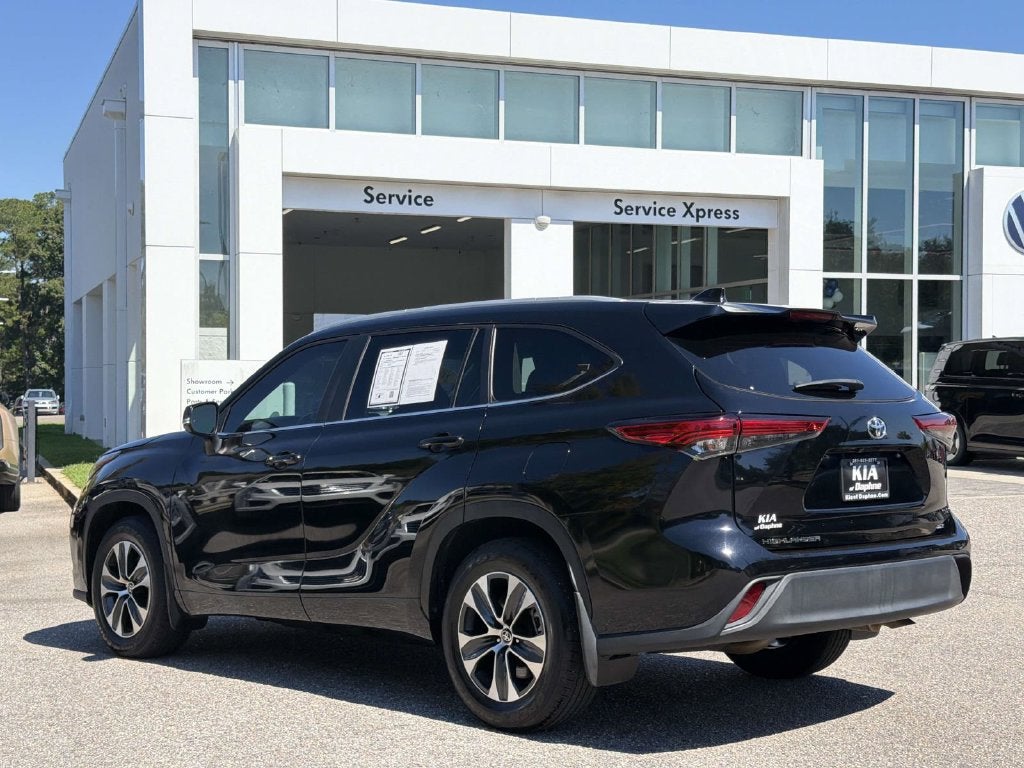 2023 Toyota Highlander XLE