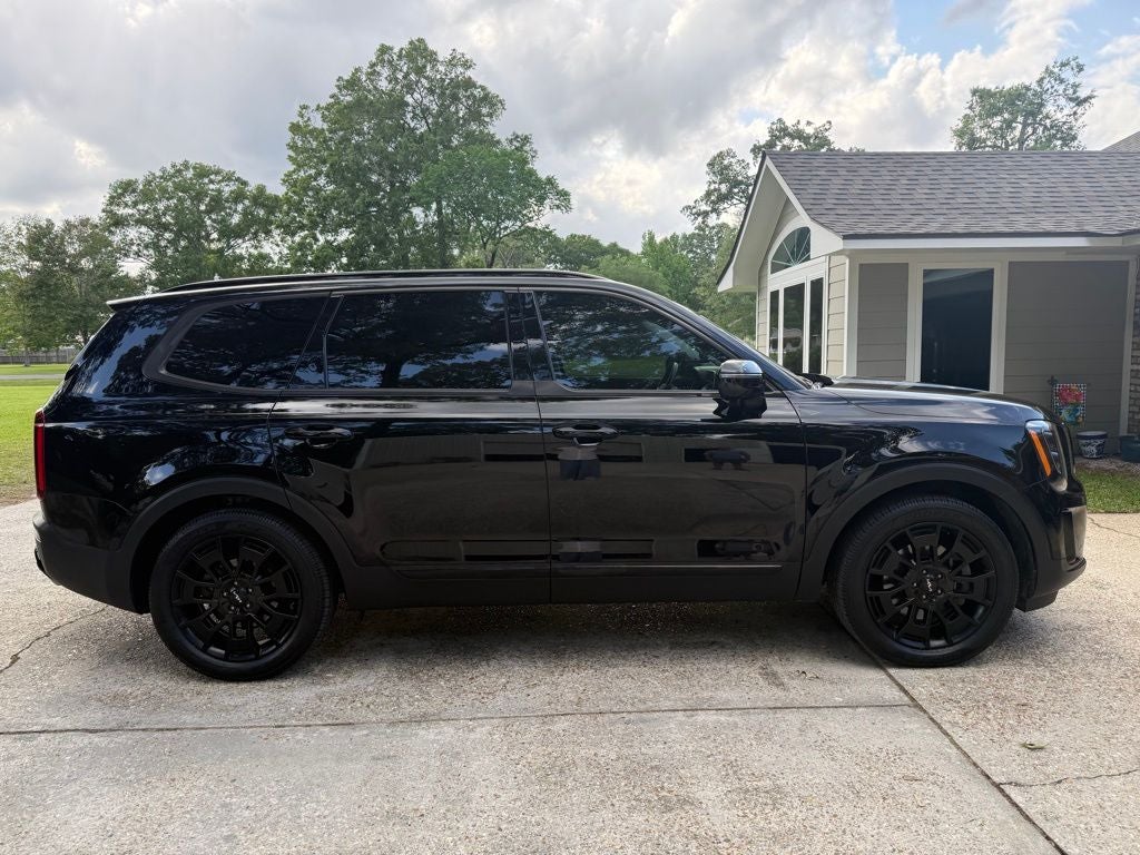 2022 Kia Telluride SX Prestige & Nightfall Edition