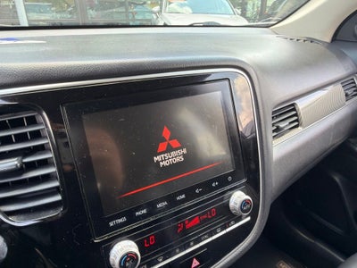 2020 Mitsubishi Outlander ES