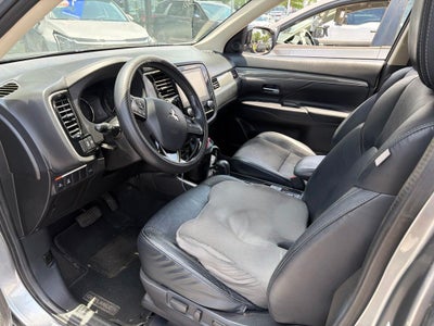 2020 Mitsubishi Outlander ES