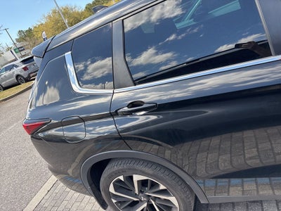 2022 Mitsubishi Outlander ES