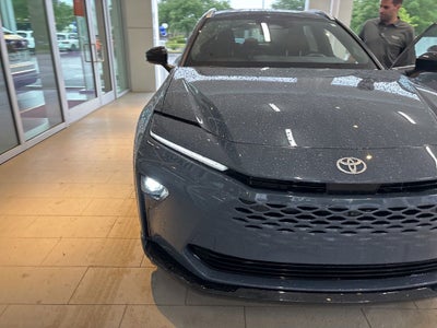2025 Toyota Crown Signia Limited