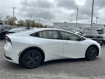 2025 Toyota Prius LE
