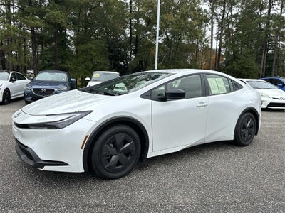2025 Toyota Prius LE