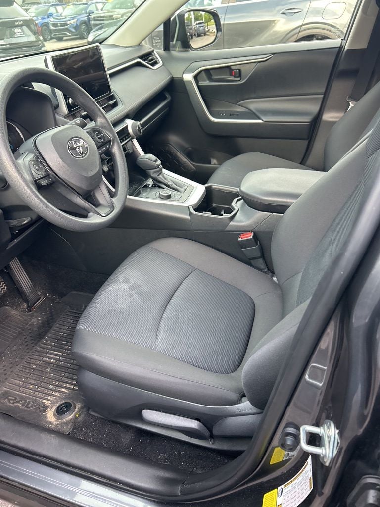 2023 Toyota RAV4 Hybrid LE