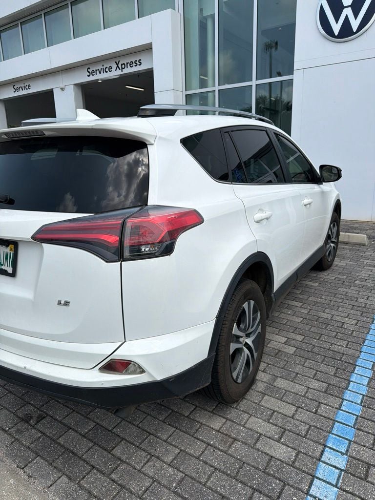 2018 Toyota RAV4 LE