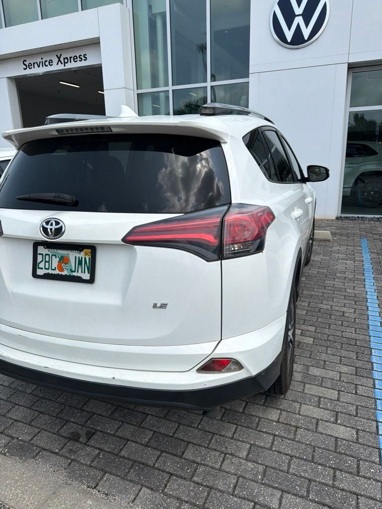 2018 Toyota RAV4 LE
