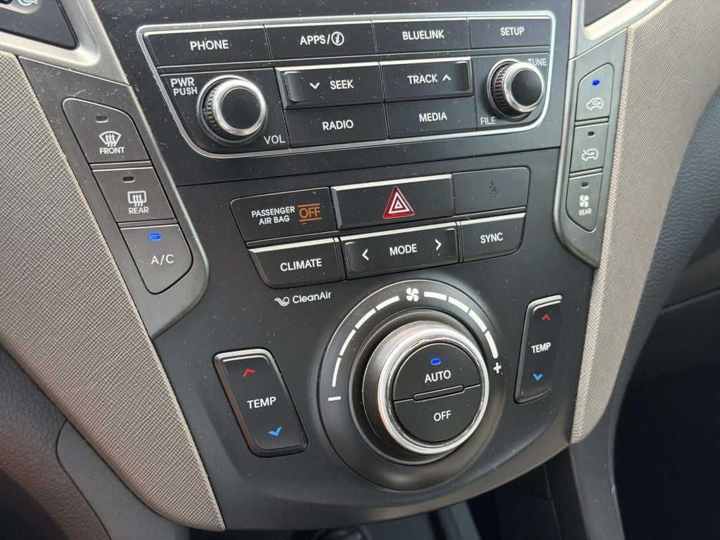 2018 Hyundai Santa Fe SE