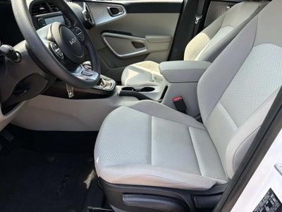 2025 Kia Soul LX Tech Package