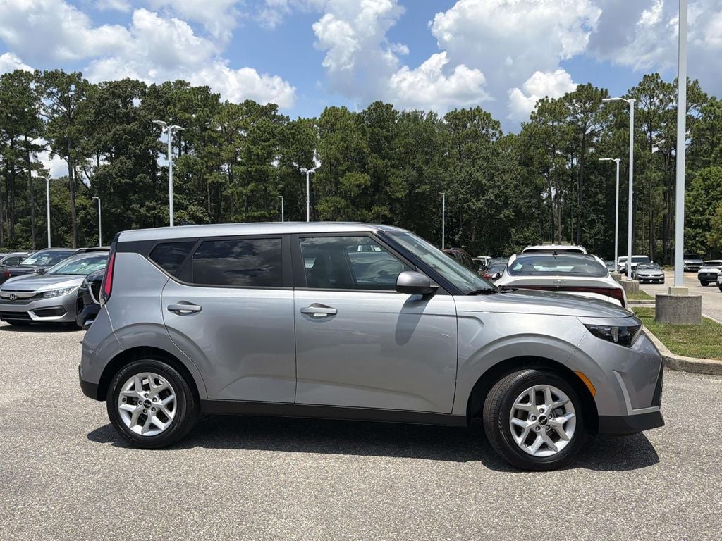 2025 Kia Soul LX Tech Package