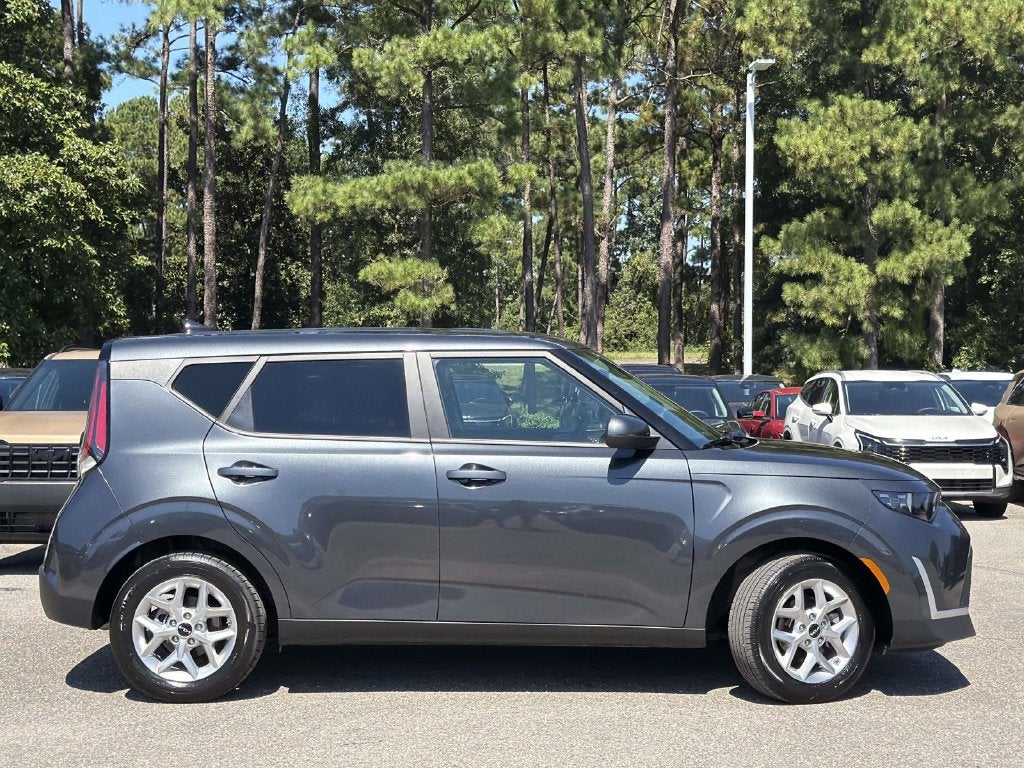 2025 Kia Soul LX Technology Package