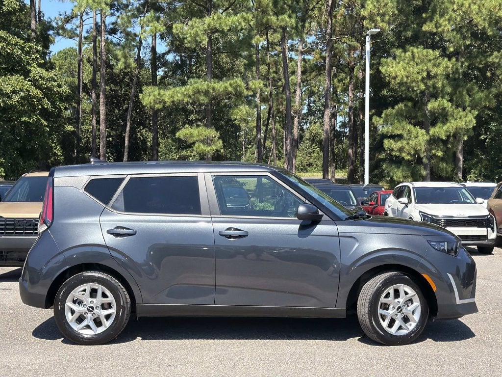 2025 Kia Soul LX Technology Package