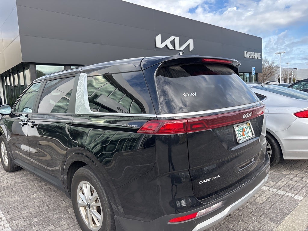2024 Kia Carnival LX