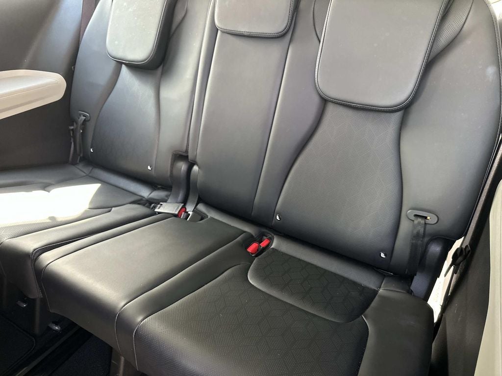 2022 Kia Carnival EX