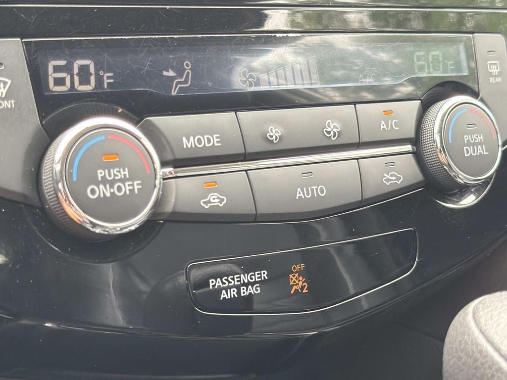 2015 Nissan Rogue SV