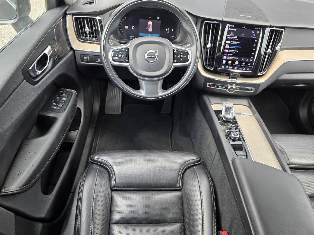 2022 Volvo XC60 B6 Inscription