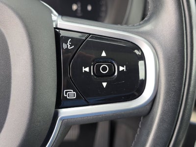 2022 Volvo XC60 B6 Inscription