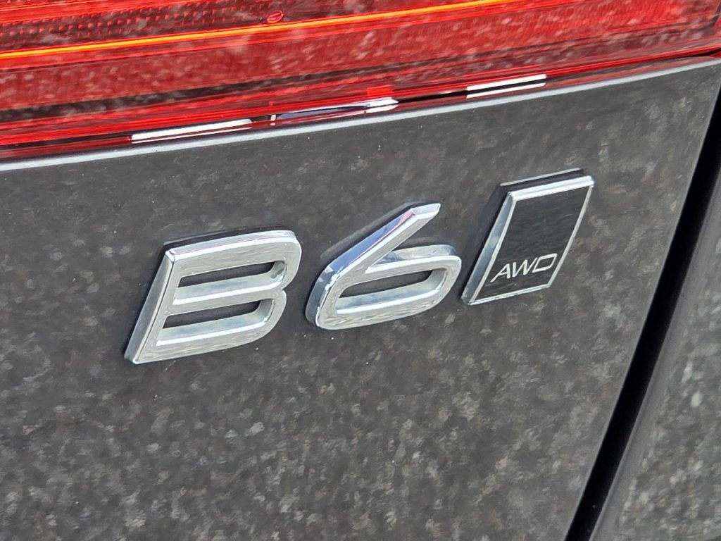 2022 Volvo XC60 B6 Inscription