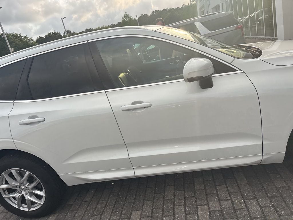 2018 Volvo XC60 T5 Momentum