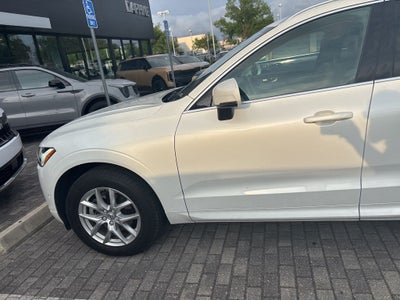 2018 Volvo XC60 T5 Momentum
