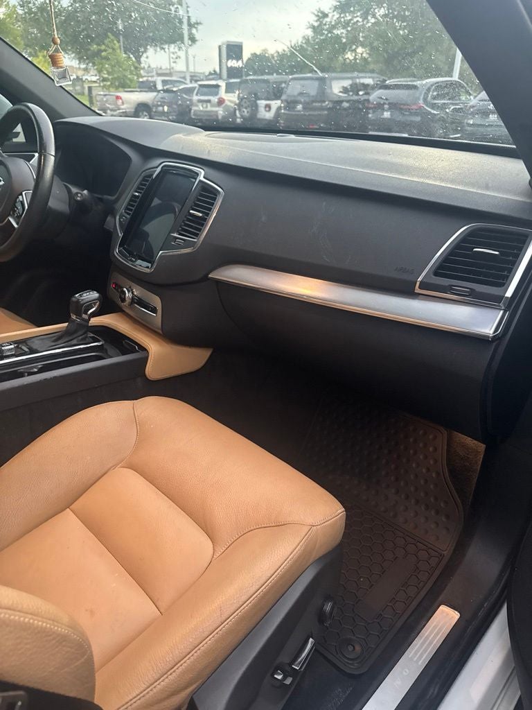 2018 Volvo XC90 T6 Momentum