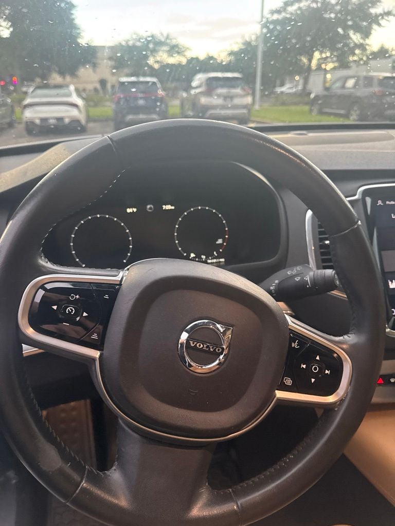 2018 Volvo XC90 T6 Momentum