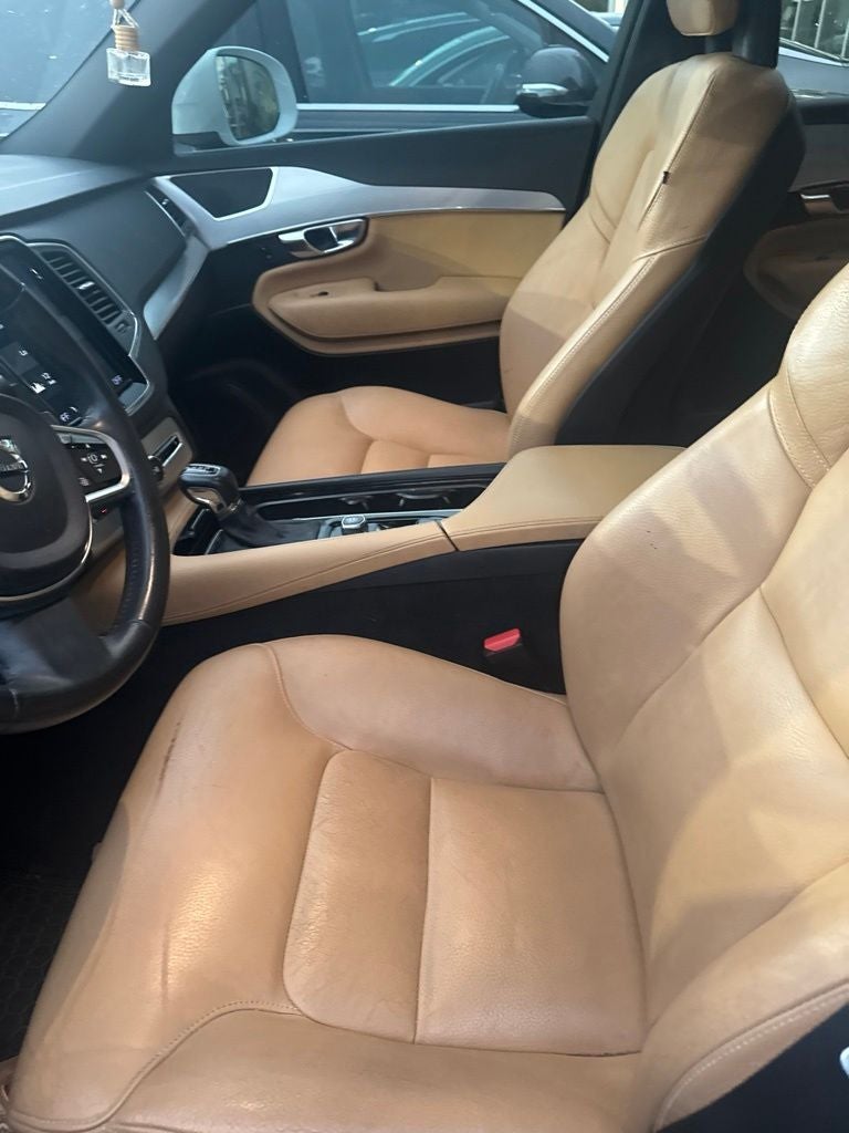2018 Volvo XC90 T6 Momentum