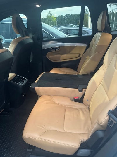 2018 Volvo XC90 T6 Momentum