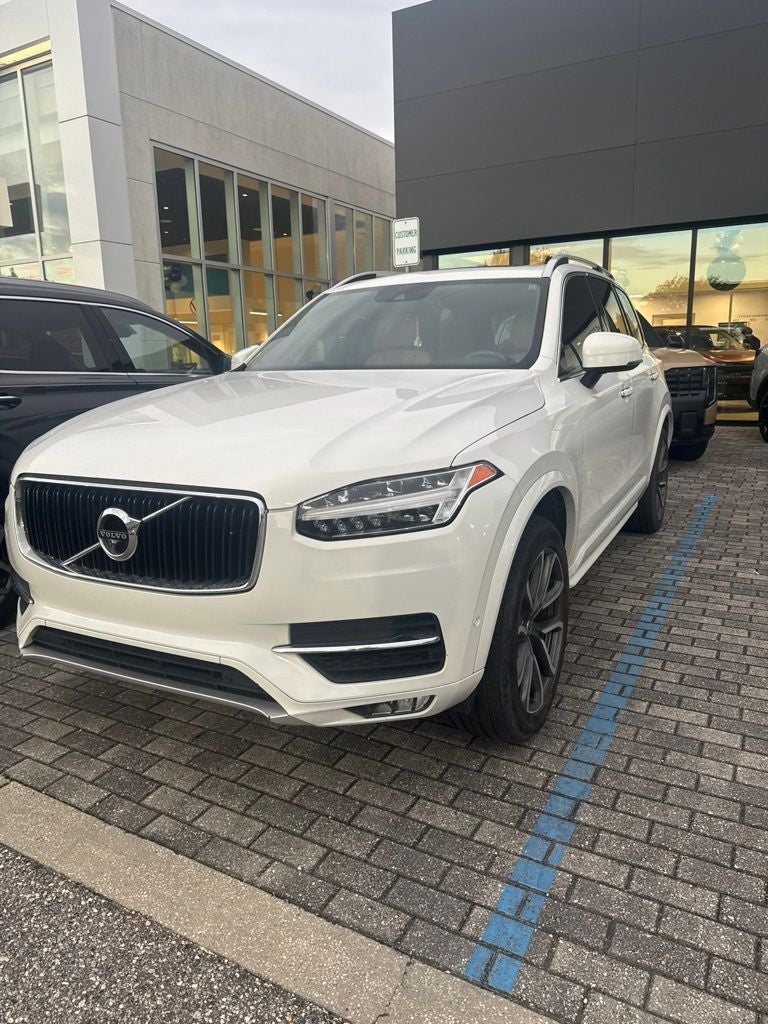 2018 Volvo XC90 T6 Momentum
