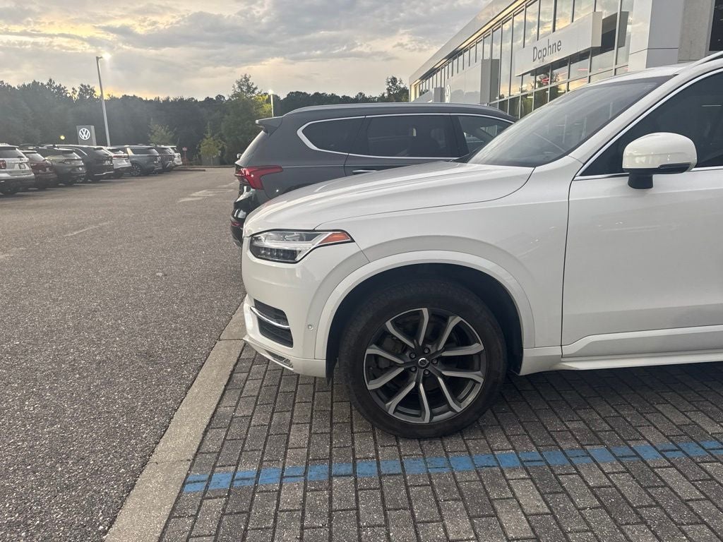 2018 Volvo XC90 T6 Momentum
