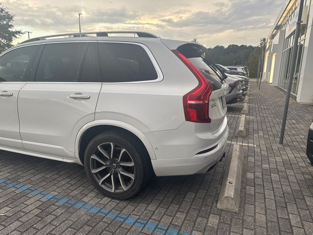 2018 Volvo XC90 T6 Momentum