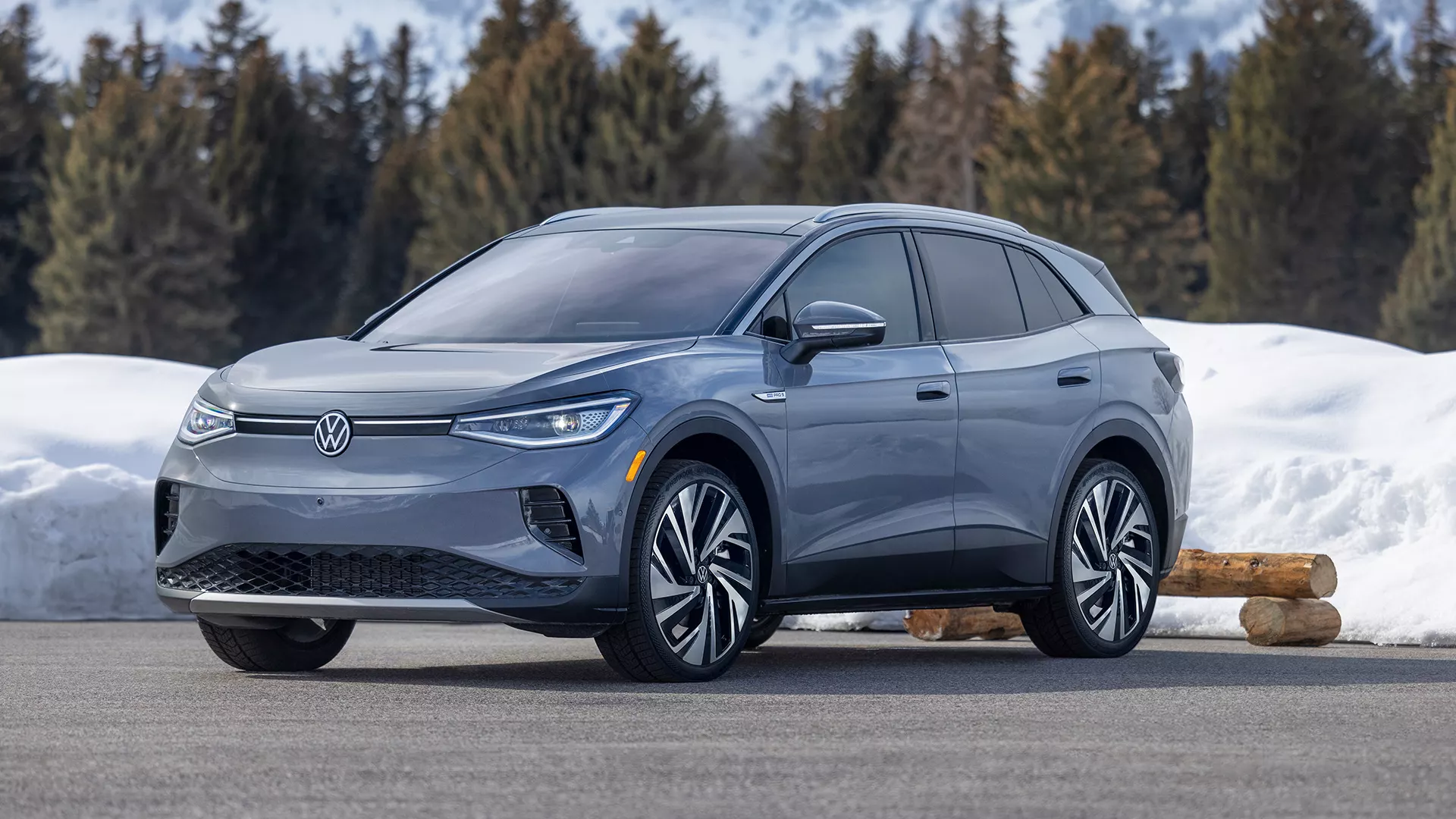 Volkswagen with all-wheel drive parked in changing weather conditions